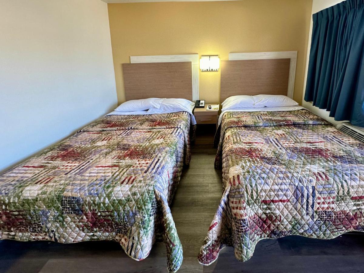 Royal Inn And Suites Charlotte Airport Екстер'єр фото