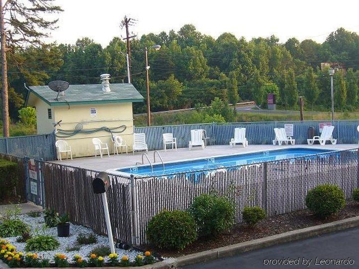 Royal Inn And Suites Charlotte Airport Екстер'єр фото